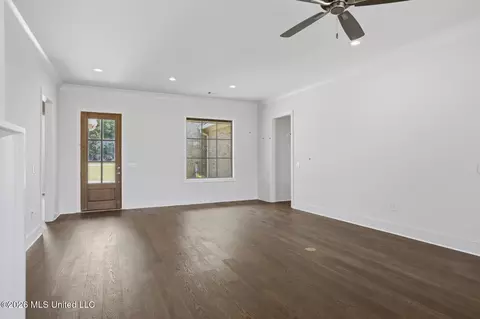 Living - 254 Caroline Blvd, Madison, MS 39110 photo 4 of 4