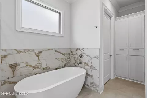Bath - 254 Caroline Blvd, Madison, MS 39110 photo 3 of 4