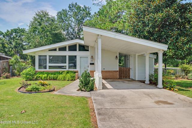 300 41st St, Gulfport, MS 39507