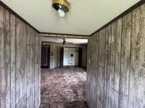 Entry Way - 508 Wire Rd, Perkinston, MS 39573 photo 2 of 2