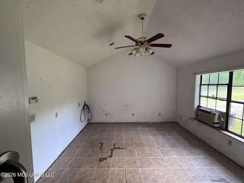 Living - 508 Wire Rd, Perkinston, MS 39573 photo 4 of 4