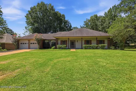 Exterior - 153 Oak Ridge Cir, Madison, MS 39110 photo 2 of 6