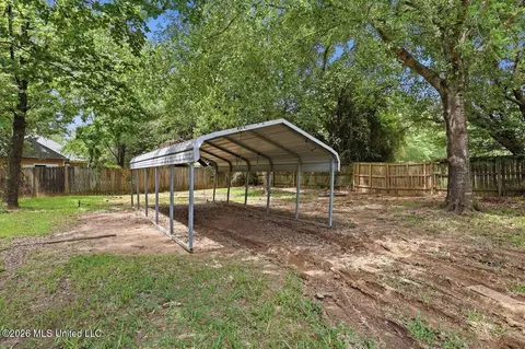 Exterior - 153 Oak Ridge Cir, Madison, MS 39110 photo 6 of 6