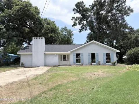11065 E Dogwood Dr, Gulfport, MS 39503