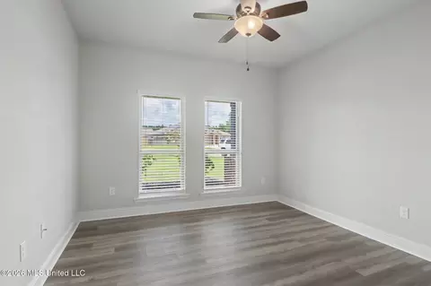 Bedroom - 7073 Glen Eagle Dr, Biloxi, MS 39532 photo 2 of 3