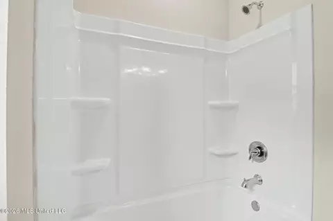 Bath - 7073 Glen Eagle Dr, Biloxi, MS 39532 photo 4 of 4
