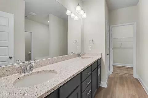 Entry Way - 7073 Glen Eagle Dr, Biloxi, MS 39532 photo 5 of 5