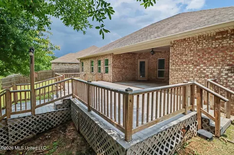 Exterior - 7073 Glen Eagle Dr, Biloxi, MS 39532 photo 5 of 6