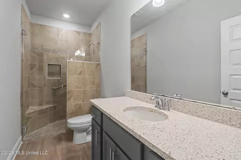 Bath - 7073 Glen Eagle Dr, Biloxi, MS 39532 photo 1 of 4