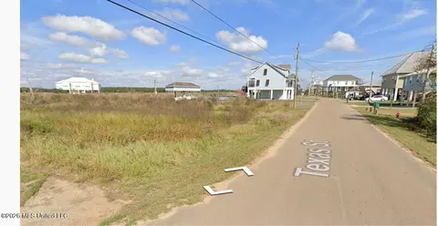 11289 Texas St, Bay Saint Louis, MS 39520
