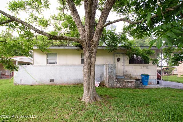 2818 Criswell Ave, Pascagoula, MS 39567
