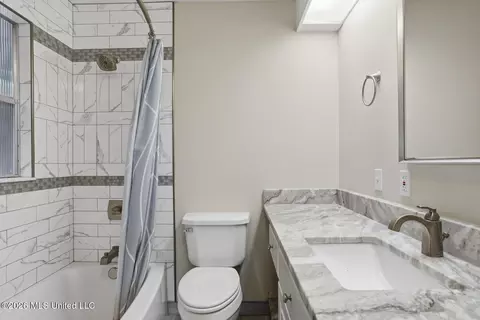 Bath - 116 Billy Byrd Dr, Clinton, MS 39056 photo 1 of 1