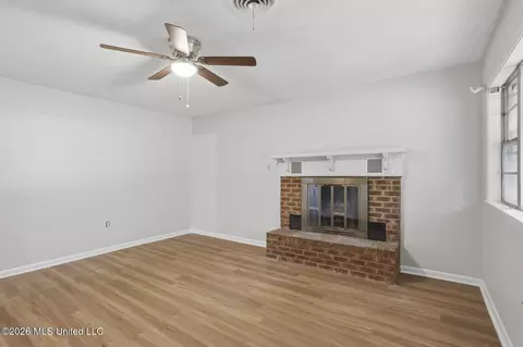Living - 116 Billy Byrd Dr, Clinton, MS 39056 photo 1 of 2