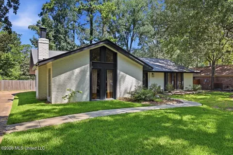 113 Poplar Dr, Brandon, MS 39047 photo 2