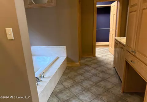 1058 Clabber Creek Dr, Summit, MS 39666 photo 17