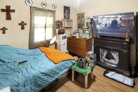 Bedroom - 5155 Barrier Pl, Jackson, MS 39204 photo 2 of 3