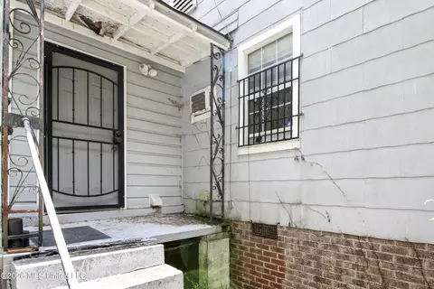 Exterior - 5155 Barrier Pl, Jackson, MS 39204 photo 3 of 7