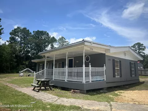 13178 Mock St, Gulfport, MS 39503