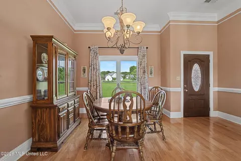 Dining - 2578 Oak Crossing Dr, Hernando, MS 38632 photo 1 of 2