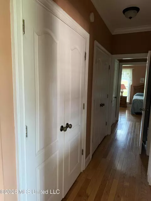 Entry Way - 2578 Oak Crossing Dr, Hernando, MS 38632 photo 2 of 2