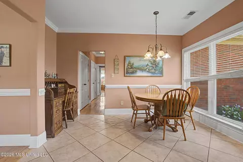 Dining - 2578 Oak Crossing Dr, Hernando, MS 38632 photo 2 of 2