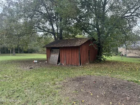 Exterior - 429 1st Ave, Magee, MS 39111 photo 2 of 3