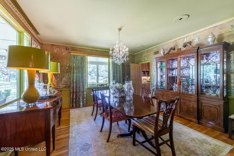 Dining - 3 Bingaman Ln, Natchez, MS 39120 photo 1 of 4