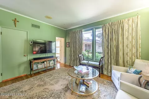 Living - 3 Bingaman Ln, Natchez, MS 39120 photo 6 of 6