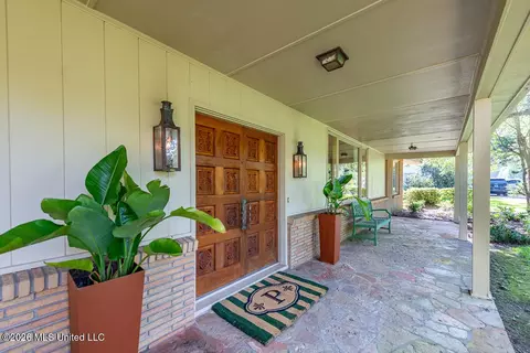 Exterior - 3 Bingaman Ln, Natchez, MS 39120 photo 5 of 14
