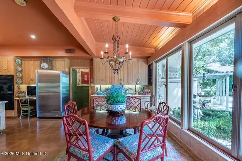 Dining - 3 Bingaman Ln, Natchez, MS 39120 photo 2 of 4