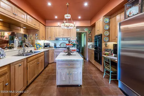Kitchen - 3 Bingaman Ln, Natchez, MS 39120 photo 1 of 2