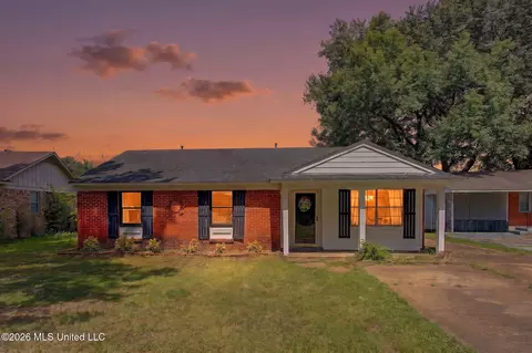 8351 Whitehead Dr, Southaven, MS 38671