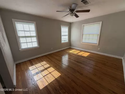 Living - 618 Launcelot Rd, Jackson, MS 39206 photo 5 of 6