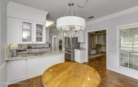 Dining - 85 Eastgate Dr, Brandon, MS 39042 photo 8 of 8