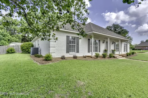 Exterior - 85 Eastgate Dr, Brandon, MS 39042 photo 3 of 20