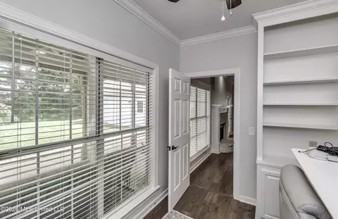 Entry Way - 85 Eastgate Dr, Brandon, MS 39042 photo 4 of 5
