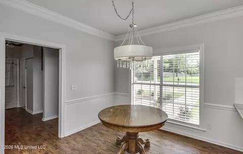Dining - 85 Eastgate Dr, Brandon, MS 39042 photo 6 of 8