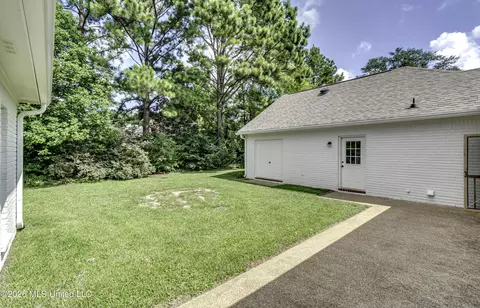 Exterior - 85 Eastgate Dr, Brandon, MS 39042 photo 18 of 20