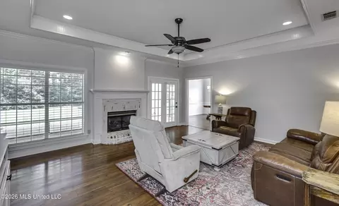 Living - 85 Eastgate Dr, Brandon, MS 39042 photo 4 of 4