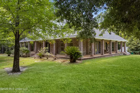 16109 Roberts Rd, Vancleave, MS 39565