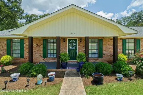 606 Pierce Rd, Columbia, MS 39429