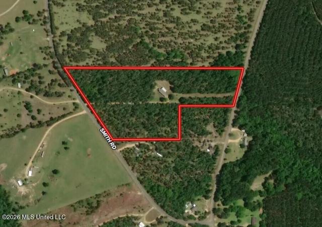 202 Smith Rd, Lumberton, MS 39455