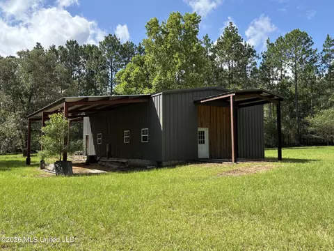 202 Smith Rd, Lumberton, MS 39455 photo 5