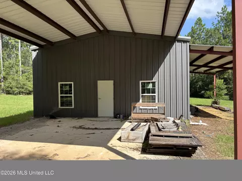 202 Smith Rd, Lumberton, MS 39455 photo 2