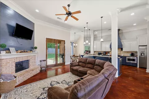 Living - 200 Belle Oak Dr, Brandon, MS 39042 photo 1 of 1