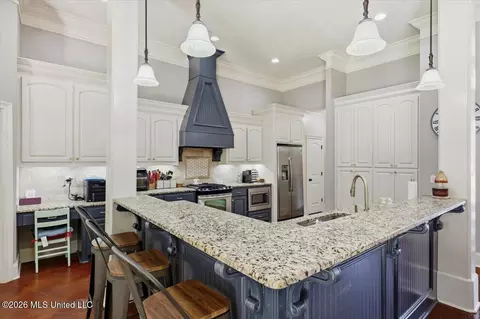 Kitchen - 200 Belle Oak Dr, Brandon, MS 39042 photo 1 of 4