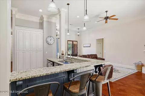 Kitchen - 200 Belle Oak Dr, Brandon, MS 39042 photo 2 of 4
