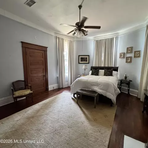 Bedroom - 212 Linton Ave, Natchez, MS 39120 photo 2 of 8