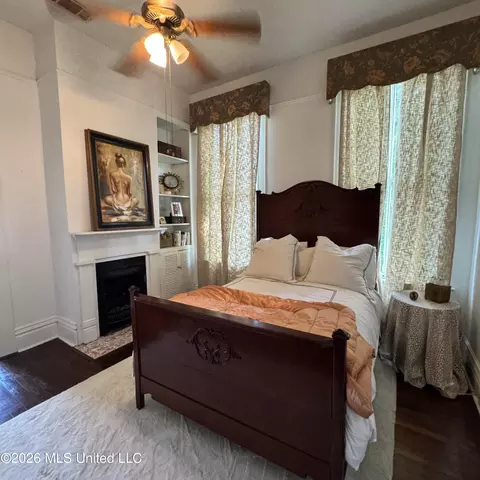 Bedroom - 212 Linton Ave, Natchez, MS 39120 photo 5 of 8