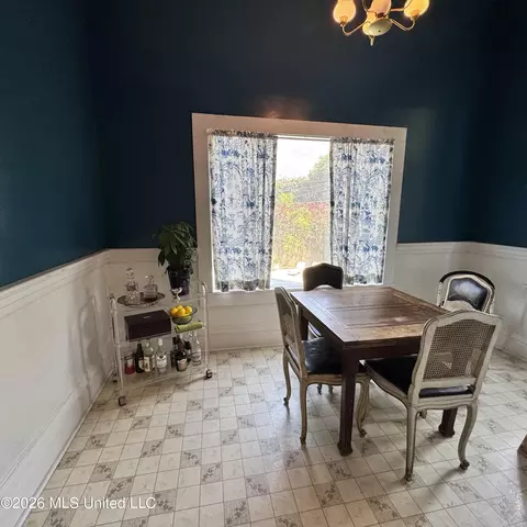 Dining - 212 Linton Ave, Natchez, MS 39120 photo 3 of 3